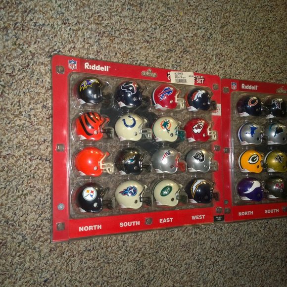 RIDDELL 32-Piece Miniature NFL Helmet Set - Picture 3 of 6